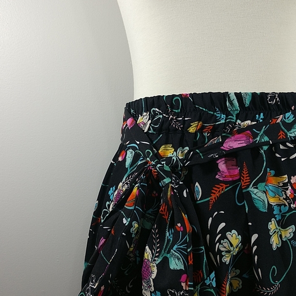 Mix Nouveau Dresses & Skirts - Skirt: NEW Black Floral Circle Skirt with Tie